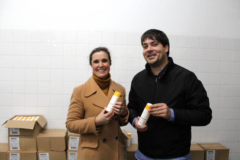 Executivo entrega 1.000 champ&ocirc;s &agrave; Loja Social de Arruda