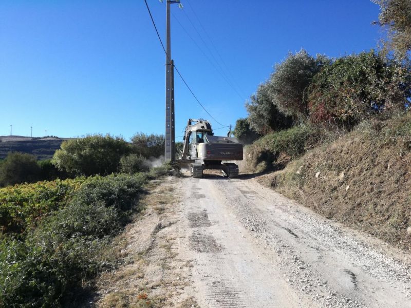 Estrada do Barreiro alcatroada