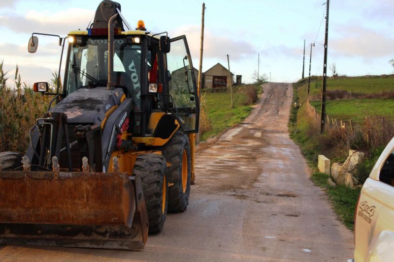 Caminho da Fonte de Pau alcatroado