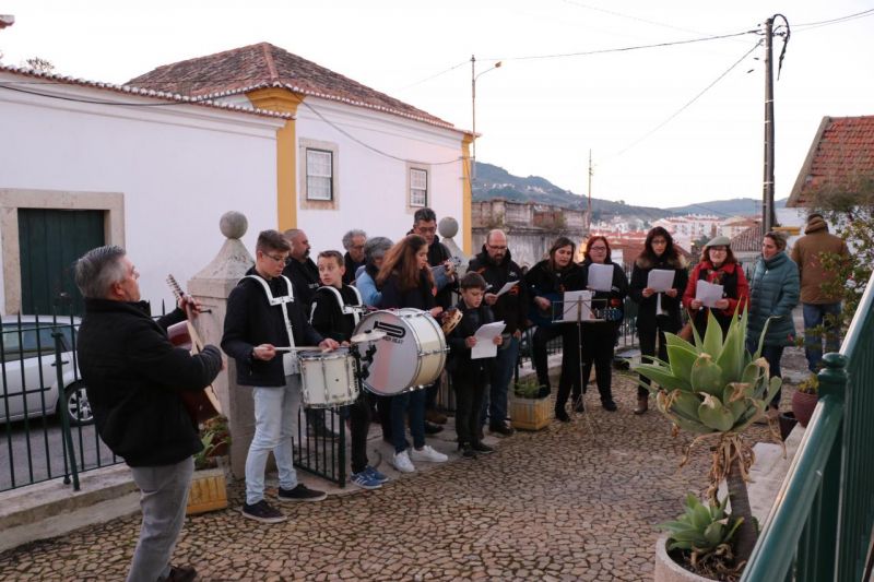 Orange Juicers e Escola de M&uacute;sica da Santa Casa sa&uacute;dam a Junta